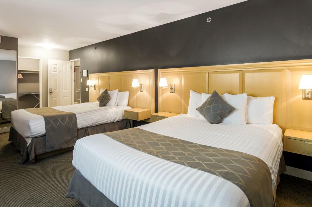 Red Lion Inn & Suites Abbotsford Buitenkant foto